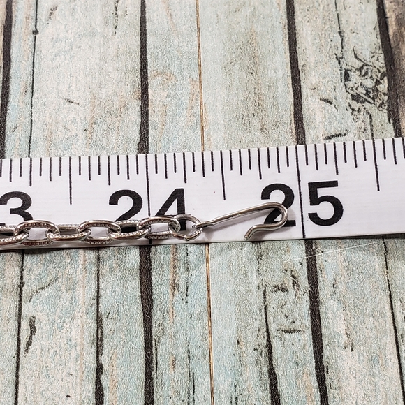 🎉HP🎉Avon Necklace and Earrings Set. - Picture 8 of 14